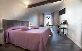 La Finestra Sulla Reggia Bed And Breakfast